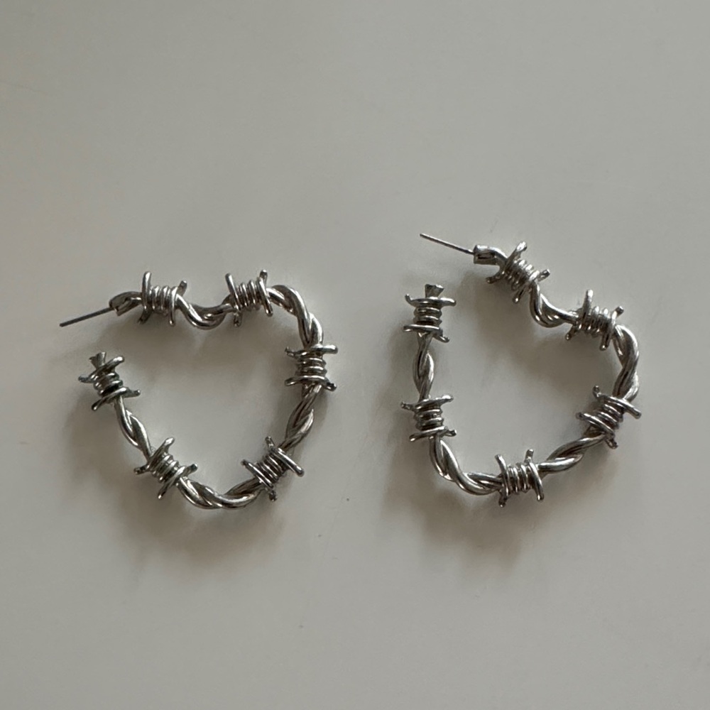 barbed wire heart earrings